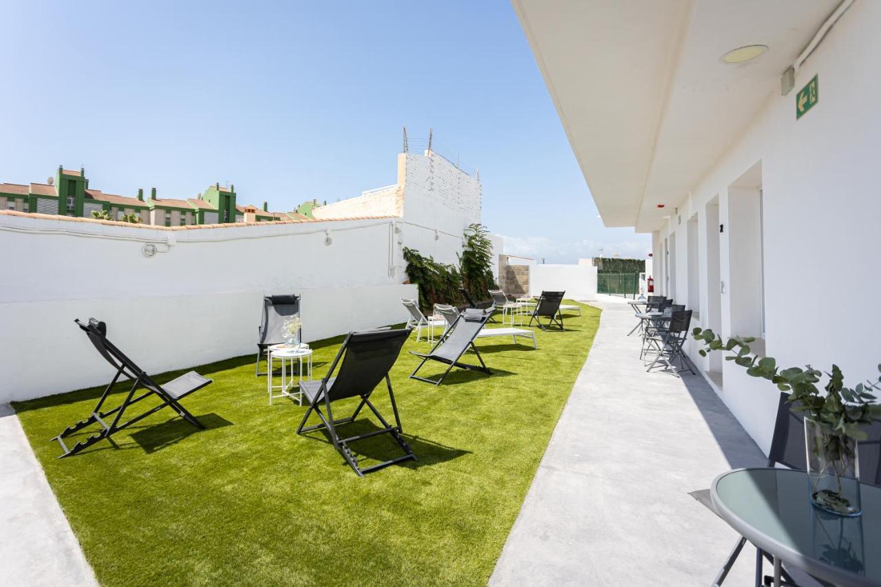 Apartamentos La Pelusa Malaga Exterior photo